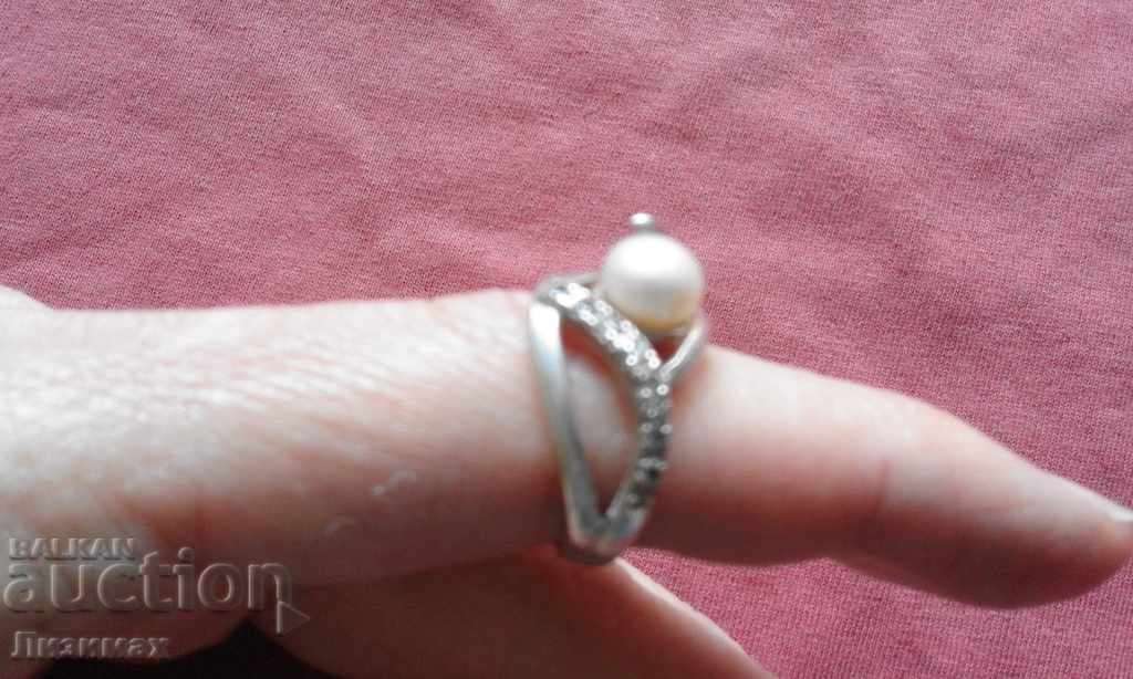 Auction silver lady's pearl ring - delicate, exquisite workmanship! K. Auction silver lady's pearl ring - delicate, exquisite workmanship! K.