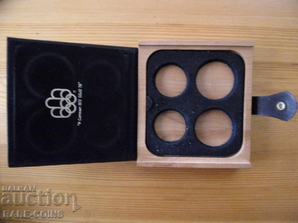 Аукцион RS(13)   Луксозна Кутия за спортни монети .БЗЦ