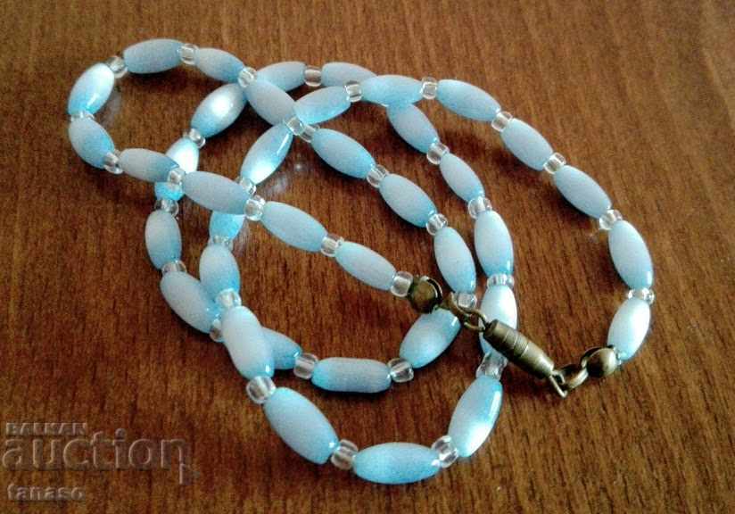 Old necklace, mother-of-pearl with price 15.00 BGN | € 7.67 Old necklace, mother-of-pearl with price 15.00 BGN | € 7.67