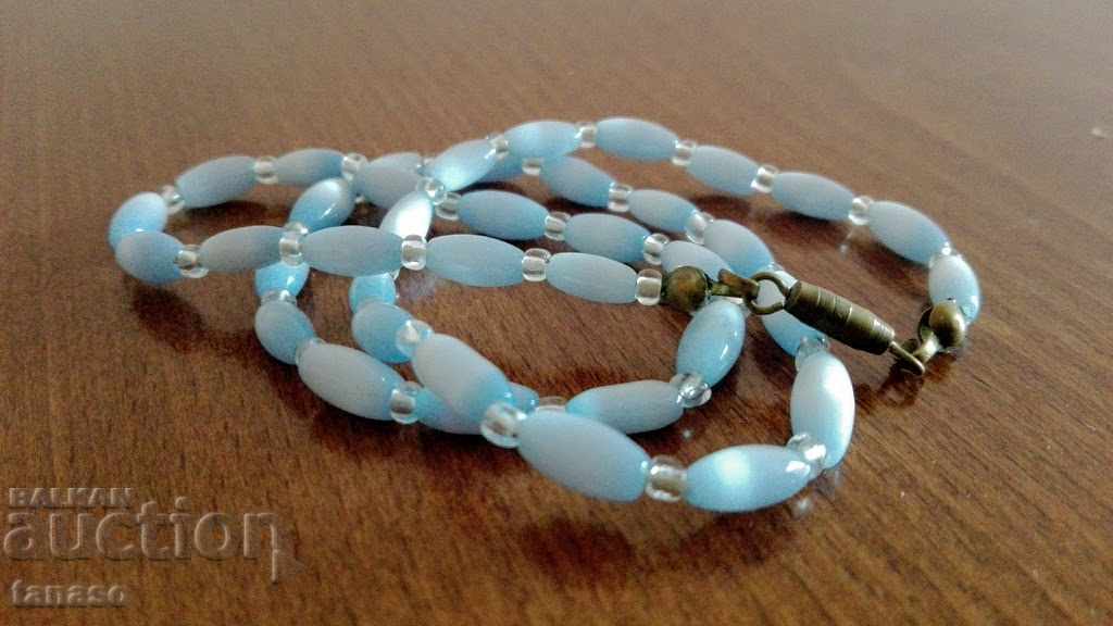 Auction Old necklace, mother-of-pearl Auction Old necklace, mother-of-pearl