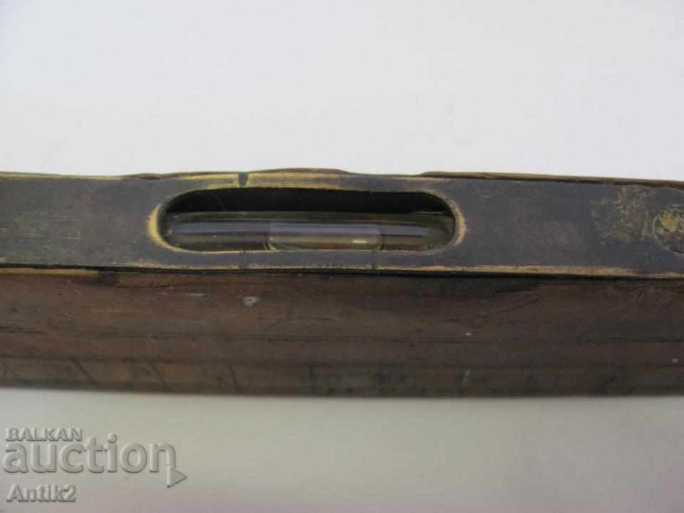 19 век Масонски Строителен Инструмент Нивелир с цена 180.00 лв. | € 92.03 19 век Масонски Строителен Инструмент Нивелир с цена 180.00 лв. | € 92.03