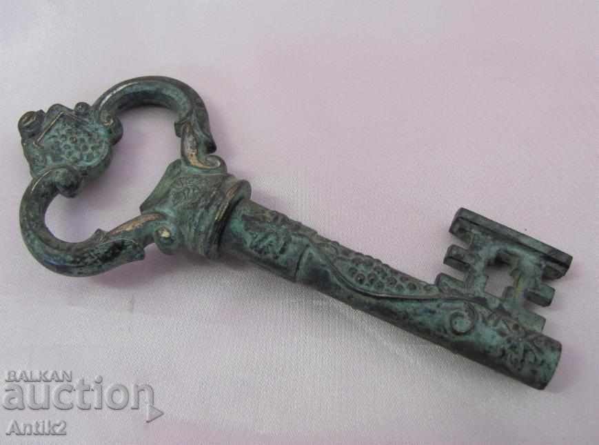 Old Metal Turnbuckle in the shape of a key with price 70.00 BGN | € 35.79 Old Metal Turnbuckle in the shape of a key with price 70.00 BGN | € 35.79