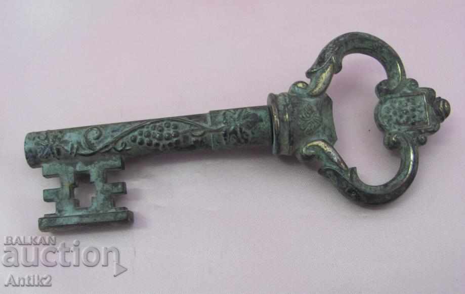 Delivery of Old Metal Turnbuckle in the shape of a key Delivery of Old Metal Turnbuckle in the shape of a key