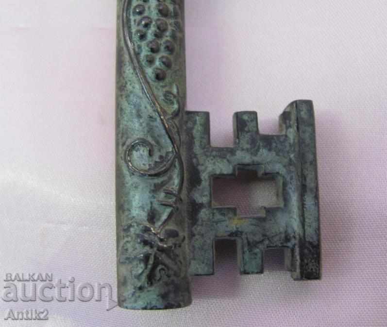 Old Metal Turnbuckle in the shape of a key - 6 Old Metal Turnbuckle in the shape of a key - 6