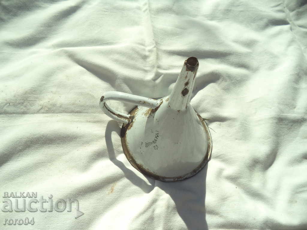 ENAMELED FUNNY - OBORISHE with price 13.50 BGN | € 6.90 ENAMELED FUNNY - OBORISHE with price 13.50 BGN | € 6.90