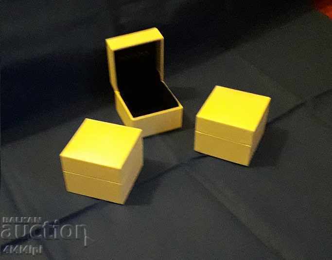 Gift boxes with price 5.00 BGN | € 2.56 Gift boxes with price 5.00 BGN | € 2.56