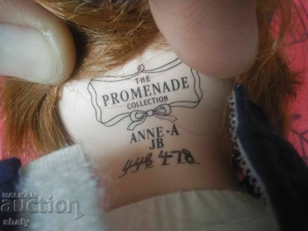 Auction Collectible porcelain doll Auction Collectible porcelain doll