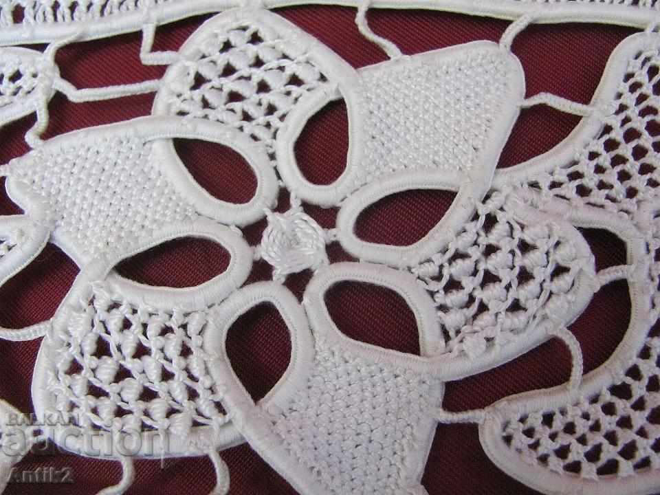 19th Century 3 Pieces Hand Knitted Box, Tablecloth - 5 19th Century 3 Pieces Hand Knitted Box, Tablecloth - 5