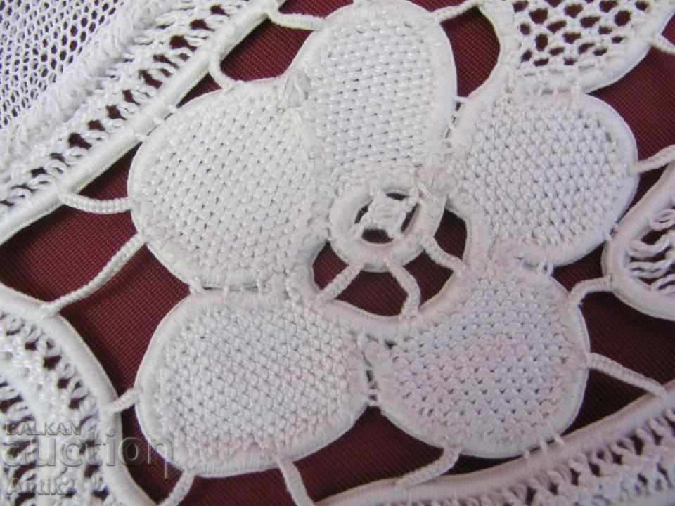 19th Century 3 Pieces Hand Knitted Box, Tablecloth - 6 19th Century 3 Pieces Hand Knitted Box, Tablecloth - 6