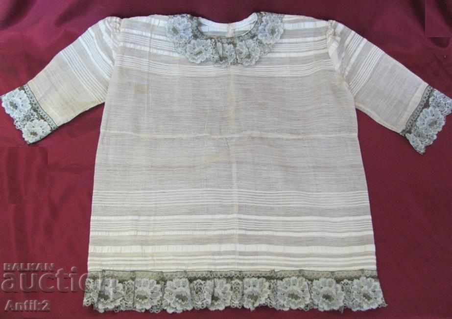 19th century Folk Art Children's Shirt silk kenar and lace