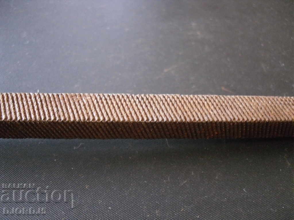 Доставка на Стара квадратна пила за желязо Доставка на Стара квадратна пила за желязо