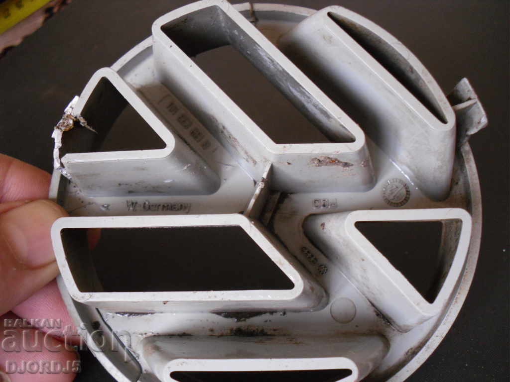 Доставка на Емблема от автомобил Доставка на Емблема от автомобил