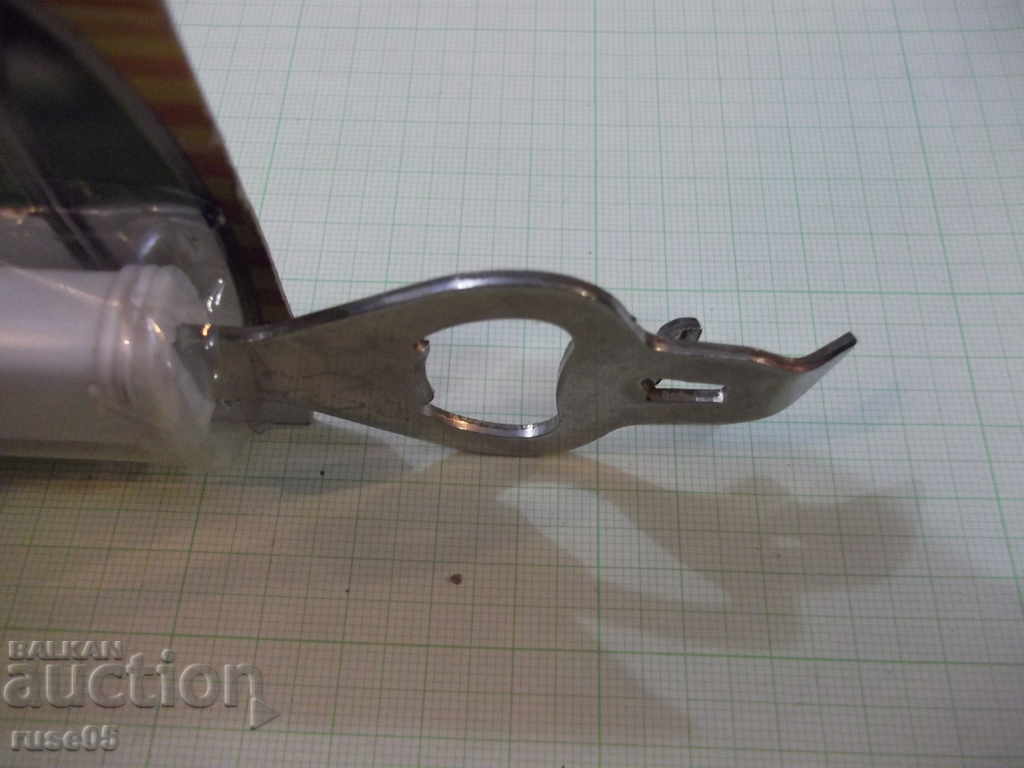 Bottle opener Italian on bottles and canned food - 5 Bottle opener Italian on bottles and canned food - 5