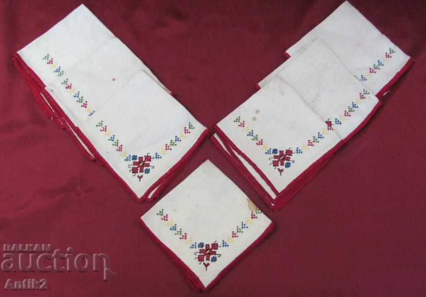 Delivery of 19th century Hand sewn Napkins 7 pieces Delivery of 19th century Hand sewn Napkins 7 pieces