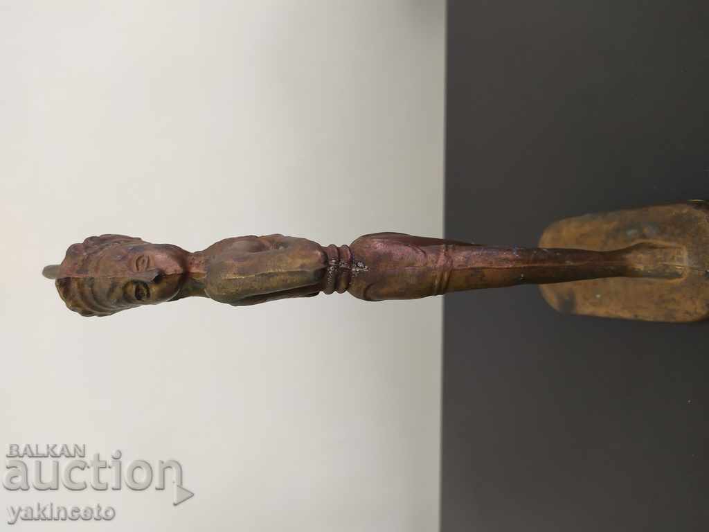 Statue with price 35.00 BGN | € 17.90 Statue with price 35.00 BGN | € 17.90