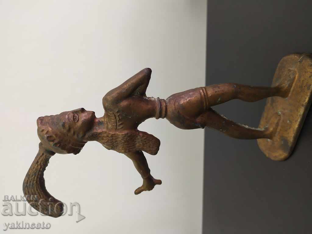 Auction Statue Auction Statue