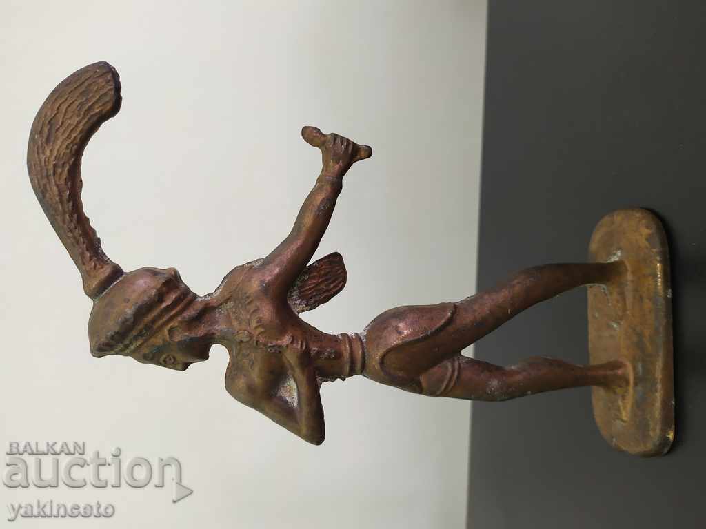 Delivery of Statue Delivery of Statue