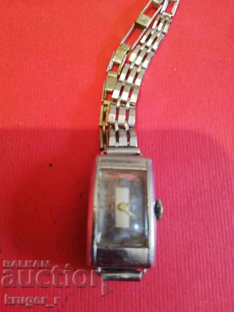 Ceas de dama BODEN EDELSTAHL cu preț € 5.11 | 9.99 BGN Ceas de dama BODEN EDELSTAHL cu preț € 5.11 | 9.99 BGN
