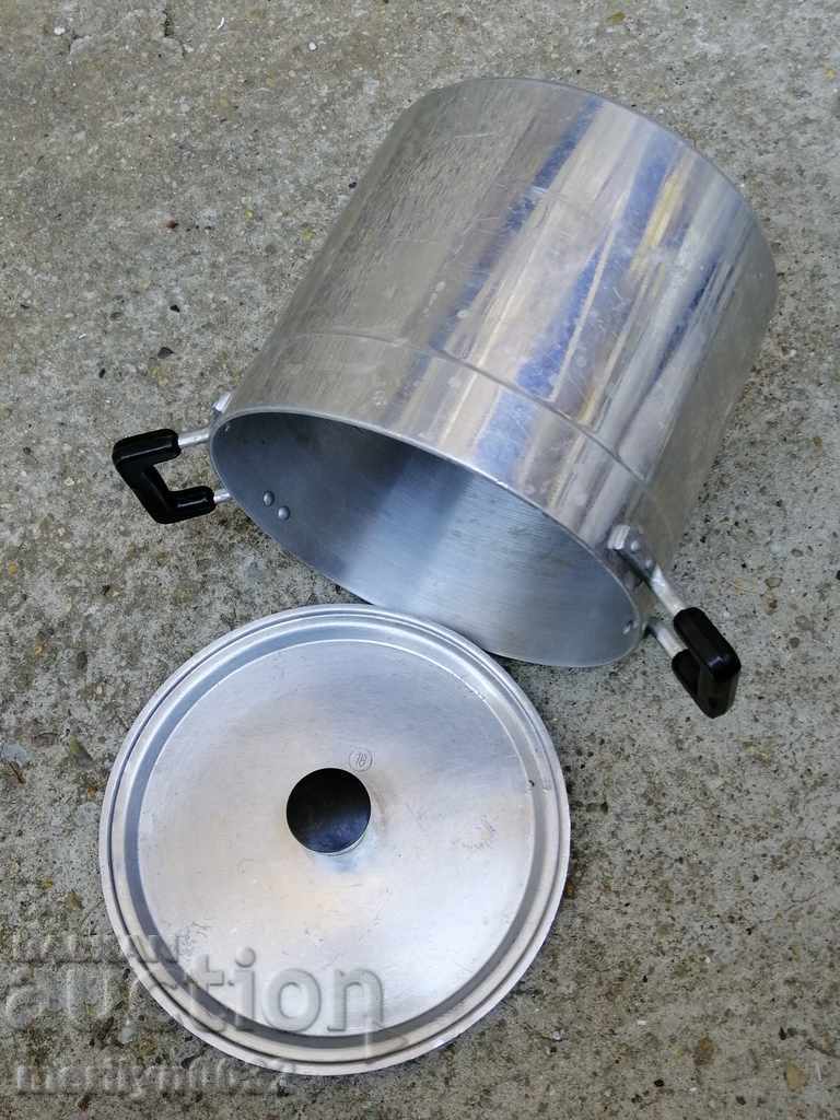 Old aluminum pot with lid NEW with price 44.00 BGN | € 22.50 Old aluminum pot with lid NEW with price 44.00 BGN | € 22.50