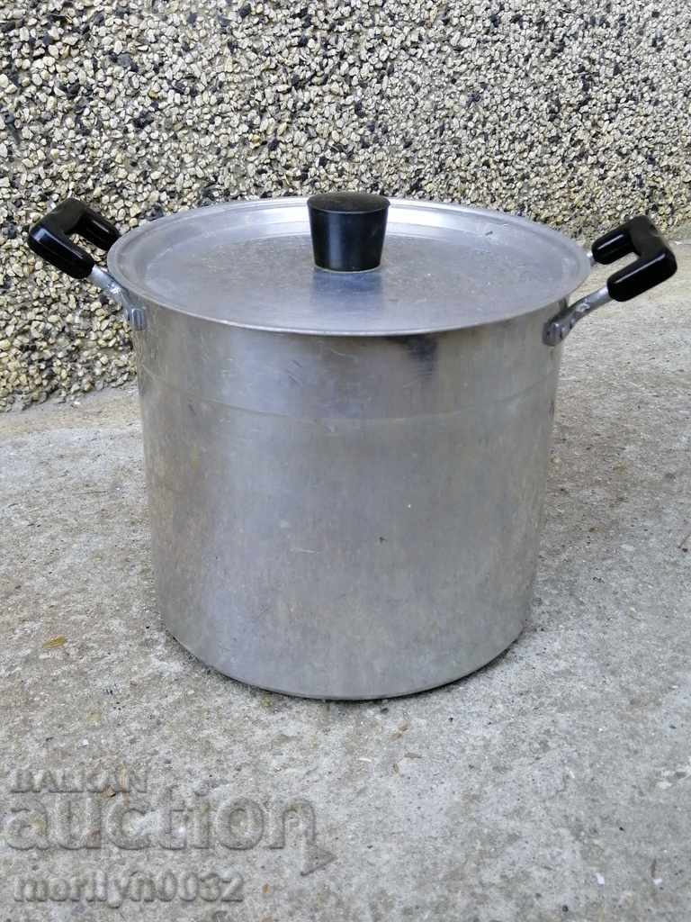 Old aluminum pot with lid NEW