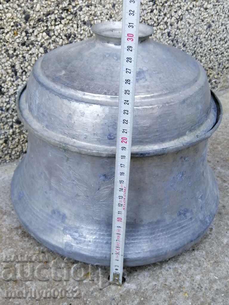 Copper pot with lid engraving 1901g copper copper vessel boiler with price 279.00 BGN | € 142.65 Copper pot with lid engraving 1901g copper copper vessel boiler with price 279.00 BGN | € 142.65