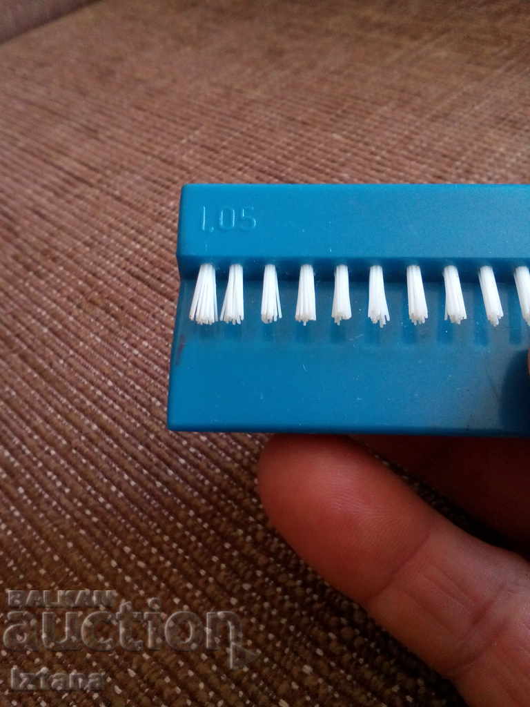 Delivery of An old brush Delivery of An old brush