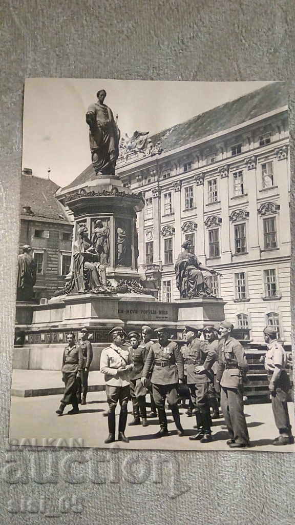 Photo military delegation in Vienna