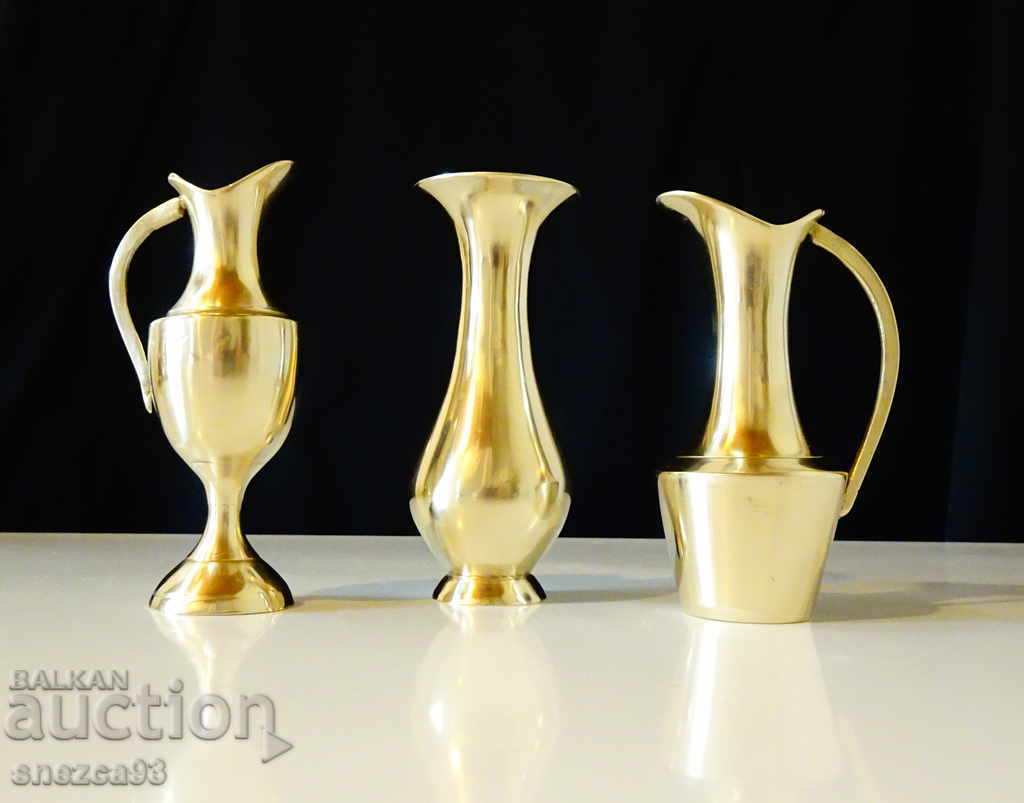 Bronze jug, vase, miniatures.