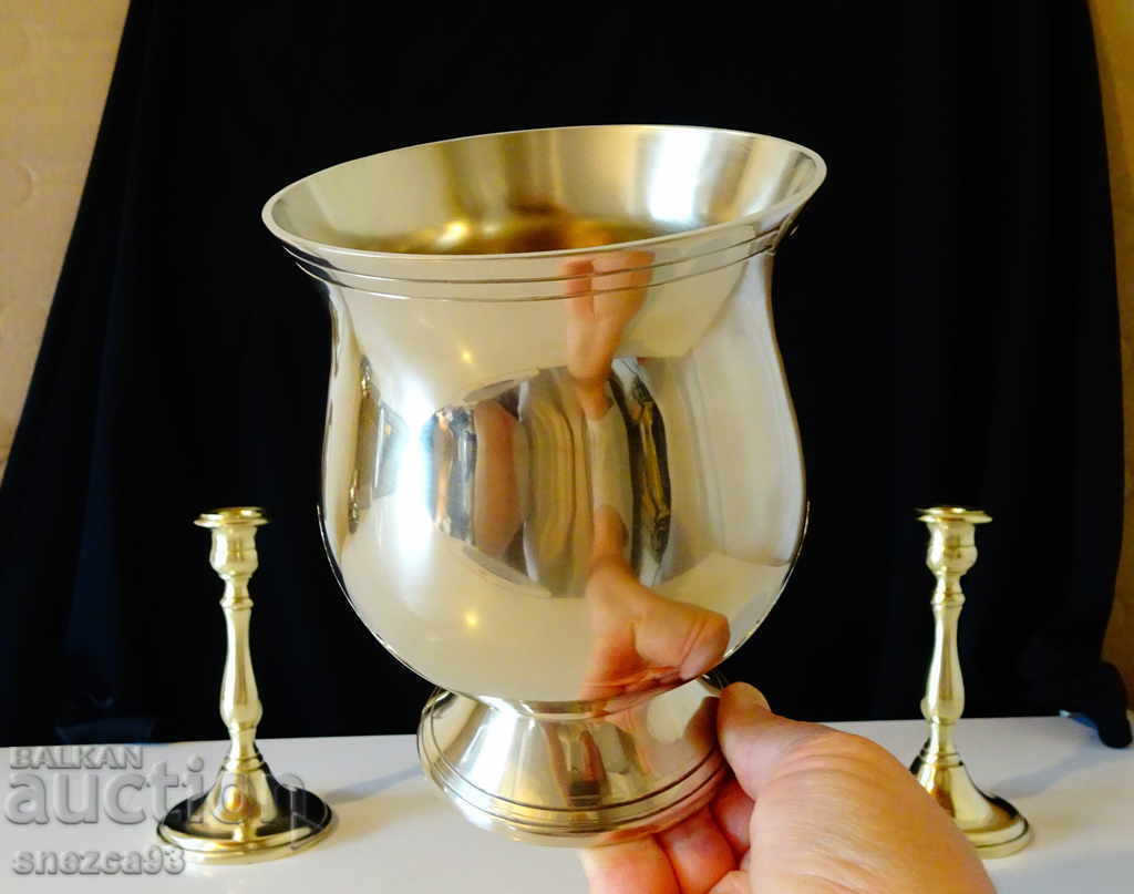 Delivery of Magnificent bronze goblet, cup, mug 800 ml Delivery of Magnificent bronze goblet, cup, mug 800 ml