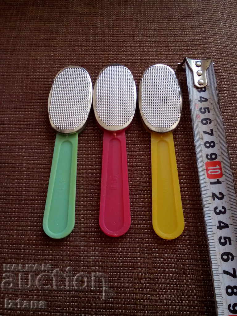 Auction  Old heel brush, brushes