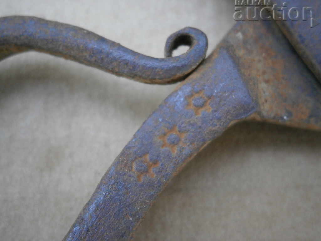 lot of ancient primitive scissors - 6 lot of ancient primitive scissors - 6