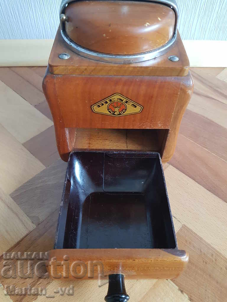 Auction Old Dienes PeDe coffee grinder Auction Old Dienes PeDe coffee grinder