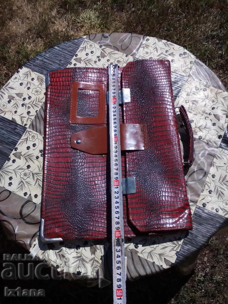 Auction Old school bag Auction Old school bag