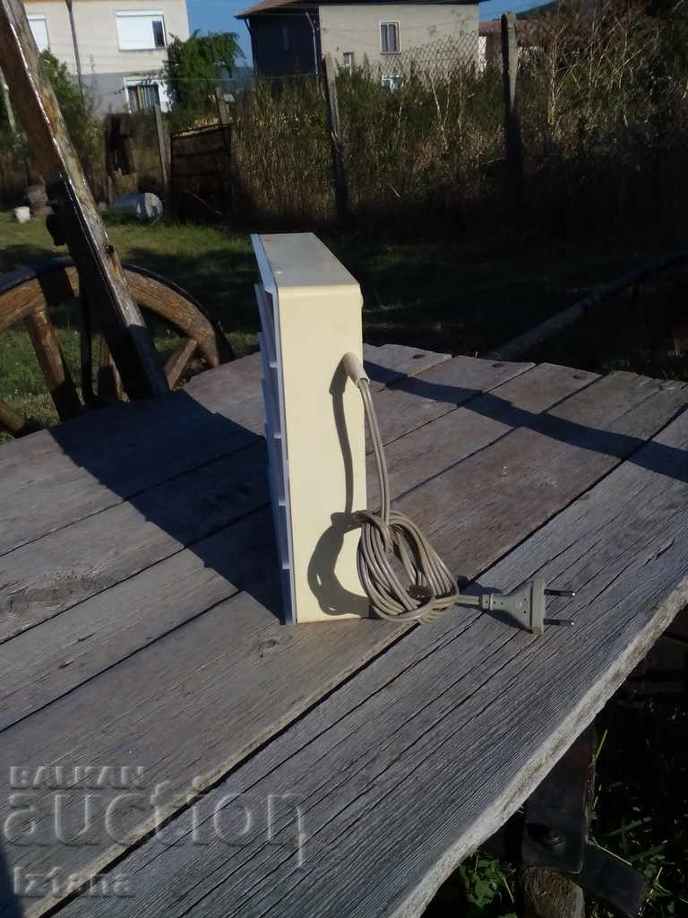 Старо светлинно табло,помагало с цена 40.00 лв. | € 20.45 Старо светлинно табло,помагало с цена 40.00 лв. | € 20.45