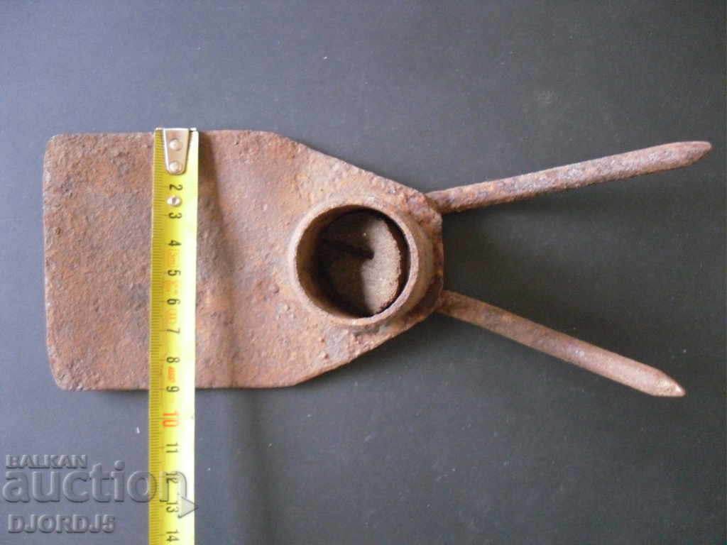 Auction Old agricultural tool Auction Old agricultural tool