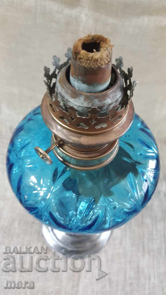An old lamp lamp with price 180.00 BGN | € 92.03 An old lamp lamp with price 180.00 BGN | € 92.03