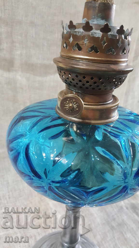 Auction An old lamp lamp Auction An old lamp lamp