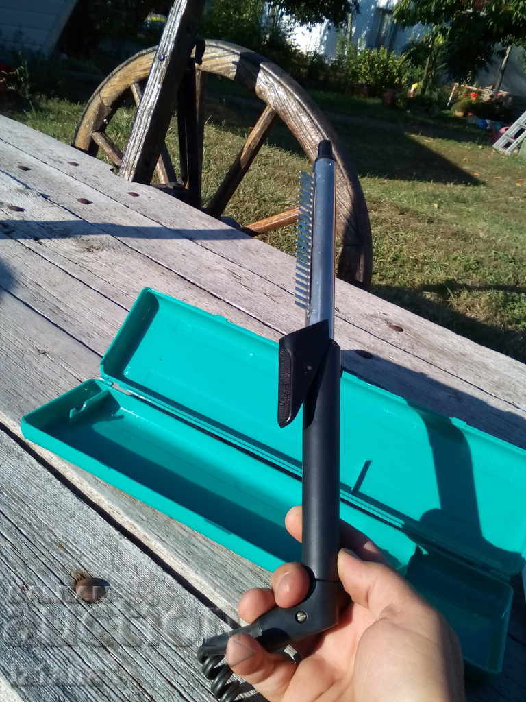 Old electric hair brush - 5 Old electric hair brush - 5