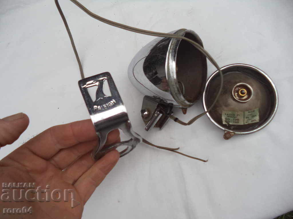 Raleigh 21 "Ladies WW2 Bike Retro Roadster 3 Speed cu preț 40.50 BGN | € 20.71 Raleigh 21 "Ladies WW2 Bike Retro Roadster 3 Speed cu preț 40.50 BGN | € 20.71