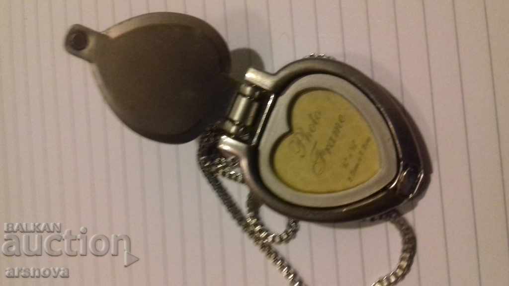 Auction Locket photo Auction Locket photo