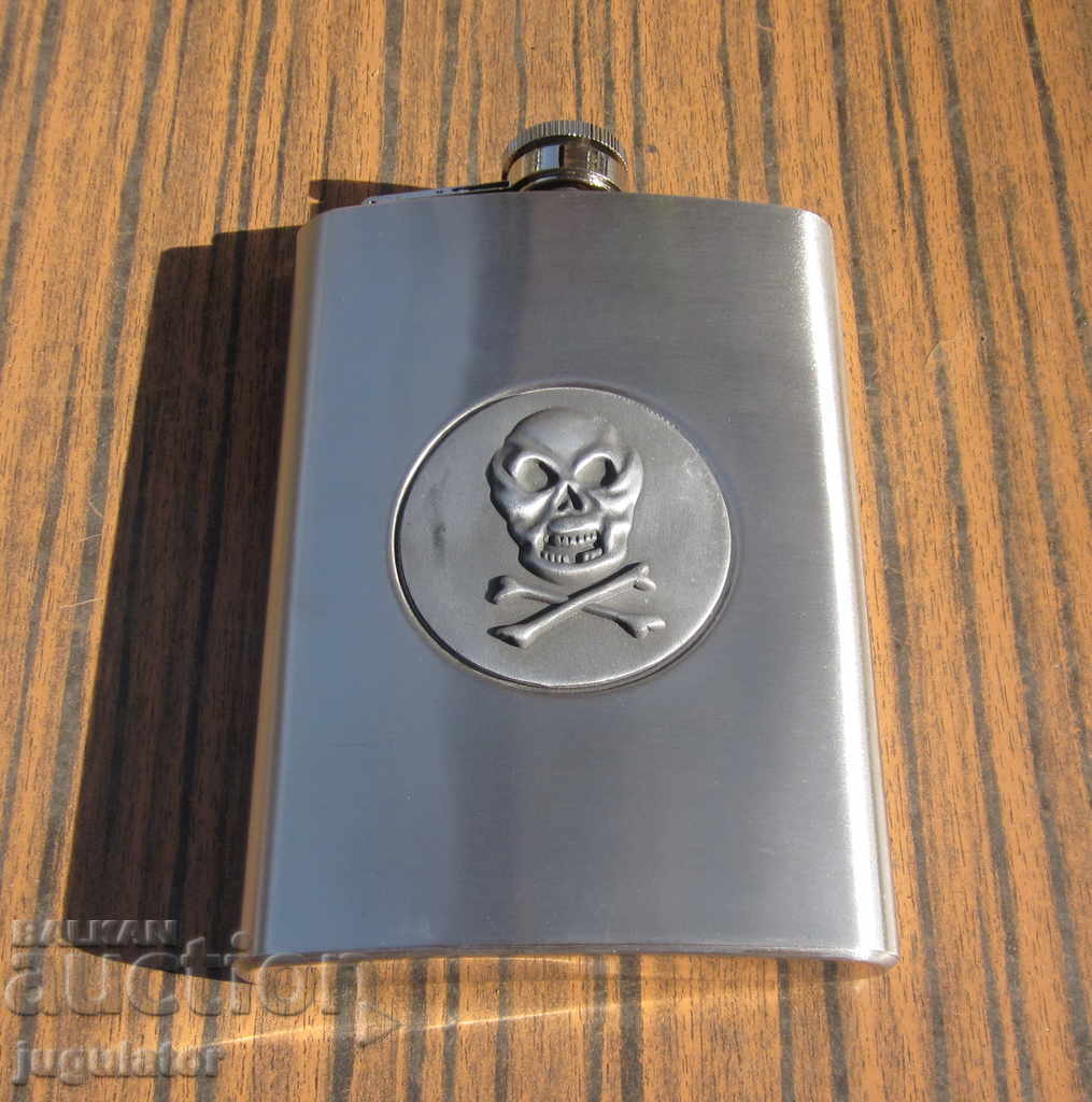 new metal pocket for alcohol with skull and bone with price 15.00 BGN | € 7.67 new metal pocket for alcohol with skull and bone with price 15.00 BGN | € 7.67
