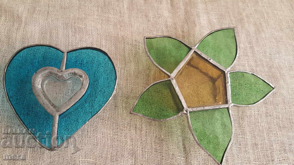 Auction Design vessels of colored glass and metal Auction Design vessels of colored glass and metal