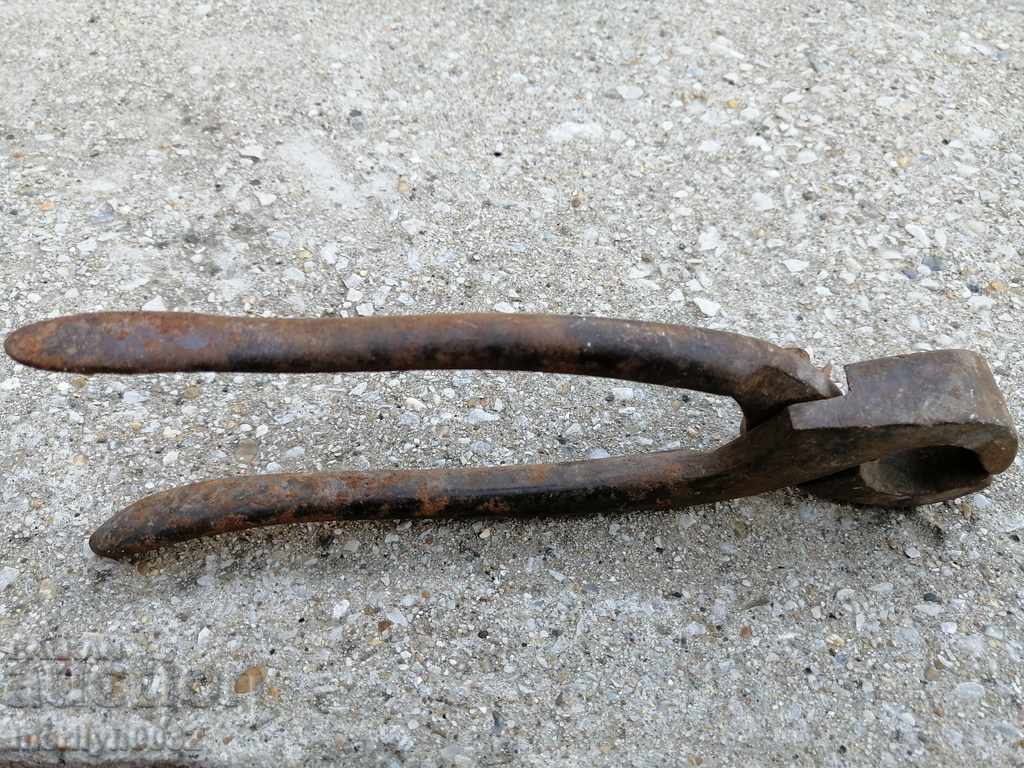 Licitație Vechile clești primitivi primitivi crăpați