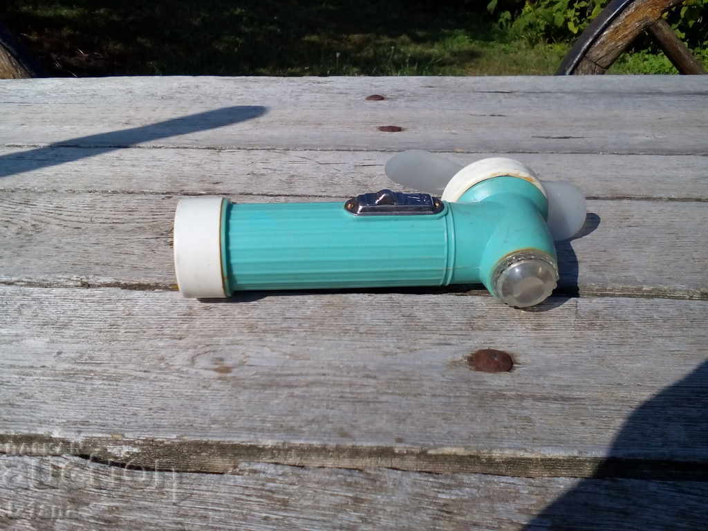 Auction An old lantern with a Satellite fan Auction An old lantern with a Satellite fan