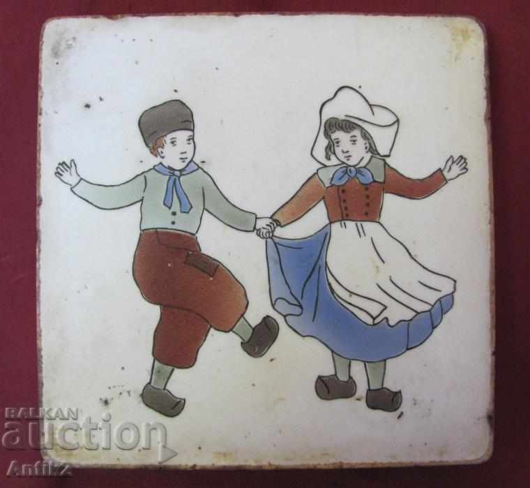 Auction 19th Century Porcelain Ware Holders 2 pieces Auction 19th Century Porcelain Ware Holders 2 pieces