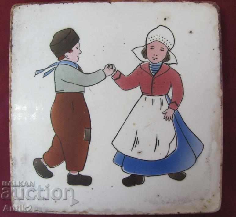 Delivery of 19th Century Porcelain Ware Holders 2 pieces Delivery of 19th Century Porcelain Ware Holders 2 pieces