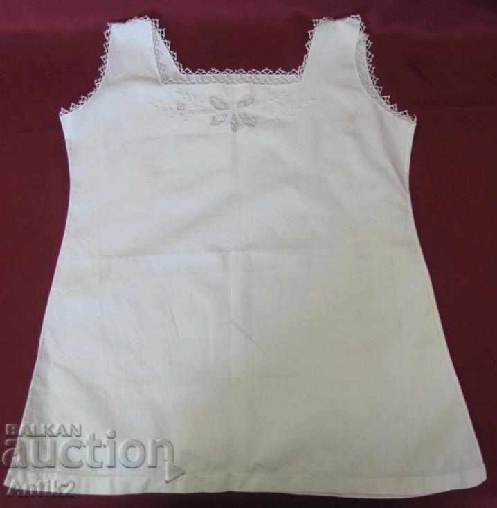 Auction 19th Century Baby Bedding & Hat Auction 19th Century Baby Bedding & Hat