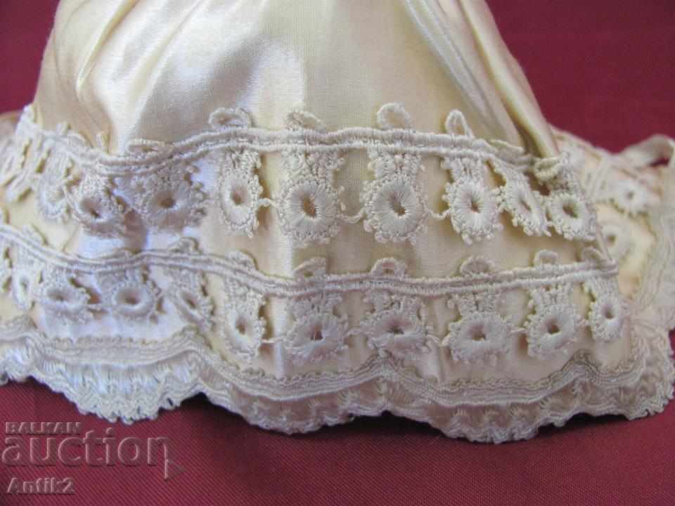 19th Century Baby Bedding & Hat - 6 19th Century Baby Bedding & Hat - 6