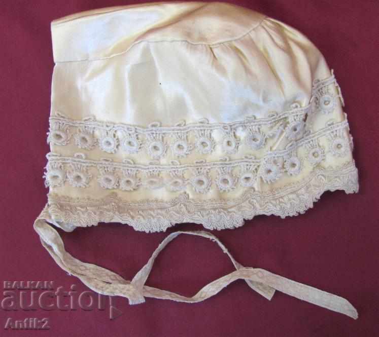 19th Century Baby Bedding & Hat - 7 19th Century Baby Bedding & Hat - 7