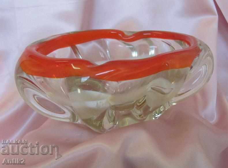 Delivery of Star Morano Crystal Glass Solid Heavy Ashtray Delivery of Star Morano Crystal Glass Solid Heavy Ashtray